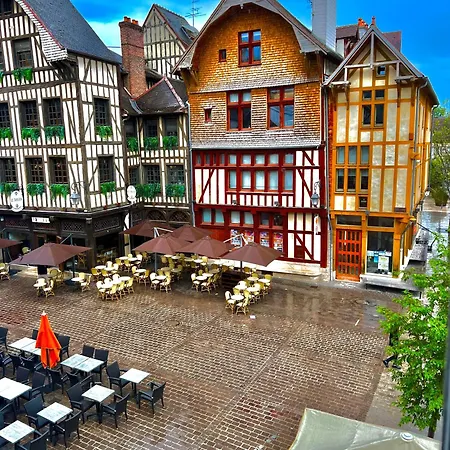 Coeur Du Centre Ville, Prestation