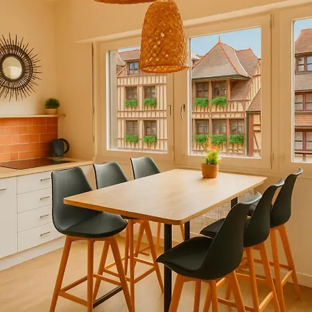 Coeur Du Centre Ville, Prestation Avec Parking Gratuit *