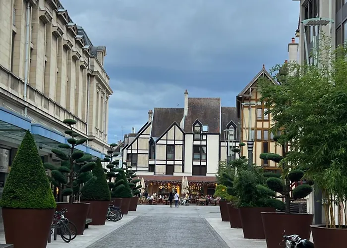 Coeur Du Centre Ville, Prestation Avec Parking Apartment
